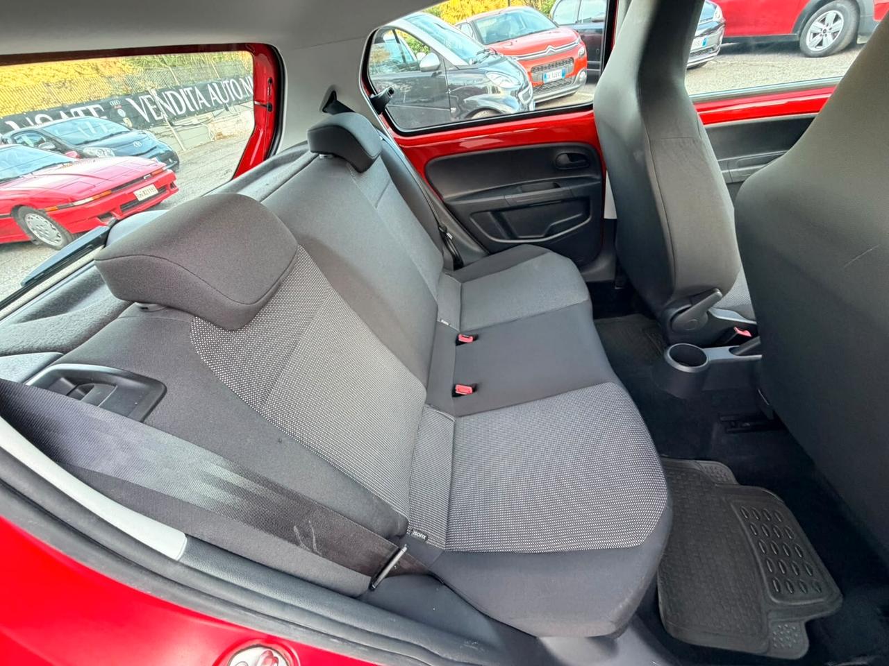 Volkswagen up! 1.0 5p. NO FINANZIAMENTO