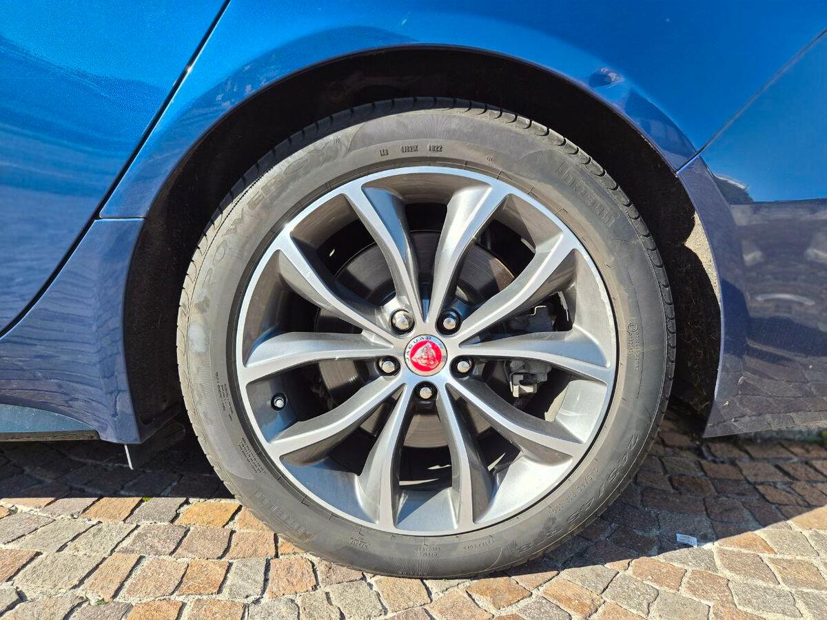 Jaguar XF II Berlina 2021 2.0d i4 mhev R-Dyn.HSE rwd 204cv auto