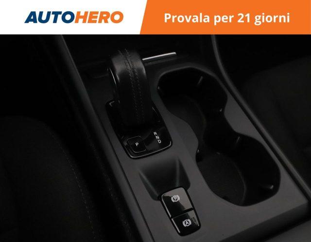 VOLVO XC40 T3 Geartronic Momentum