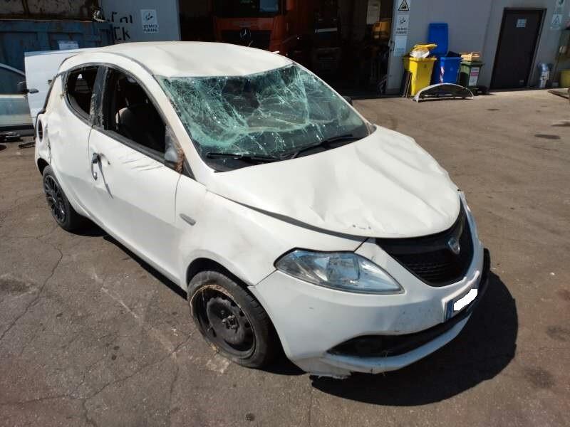 Lancia Ypsilon 1.2 69 CV 5 porte S&S Platinum