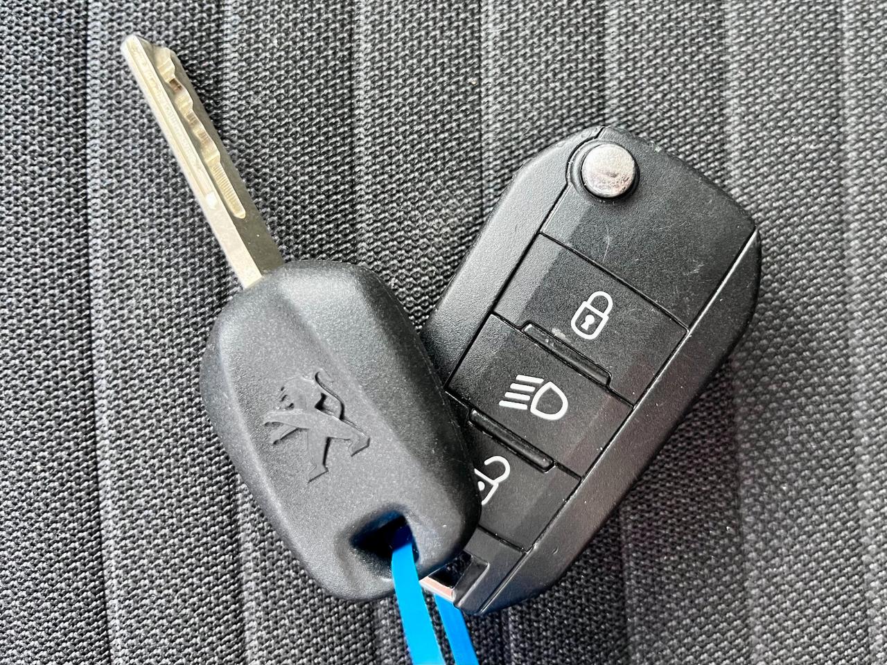 Peugeot 2008 1.5 BlueHDi 110cv Active 2021