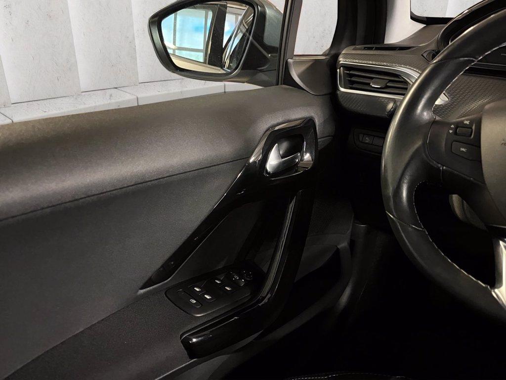 PEUGEOT 208 5p 1.2 puretech Allure s&s 82cv neopatentati del 2019