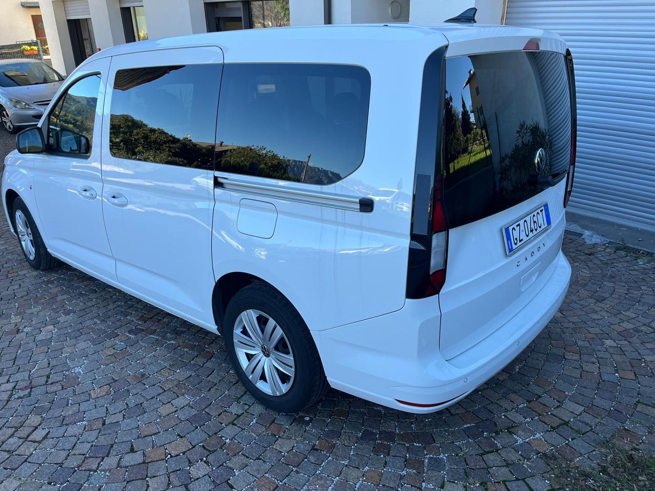 VOLKSWAGEN CADDY MAXI 7 POSTI