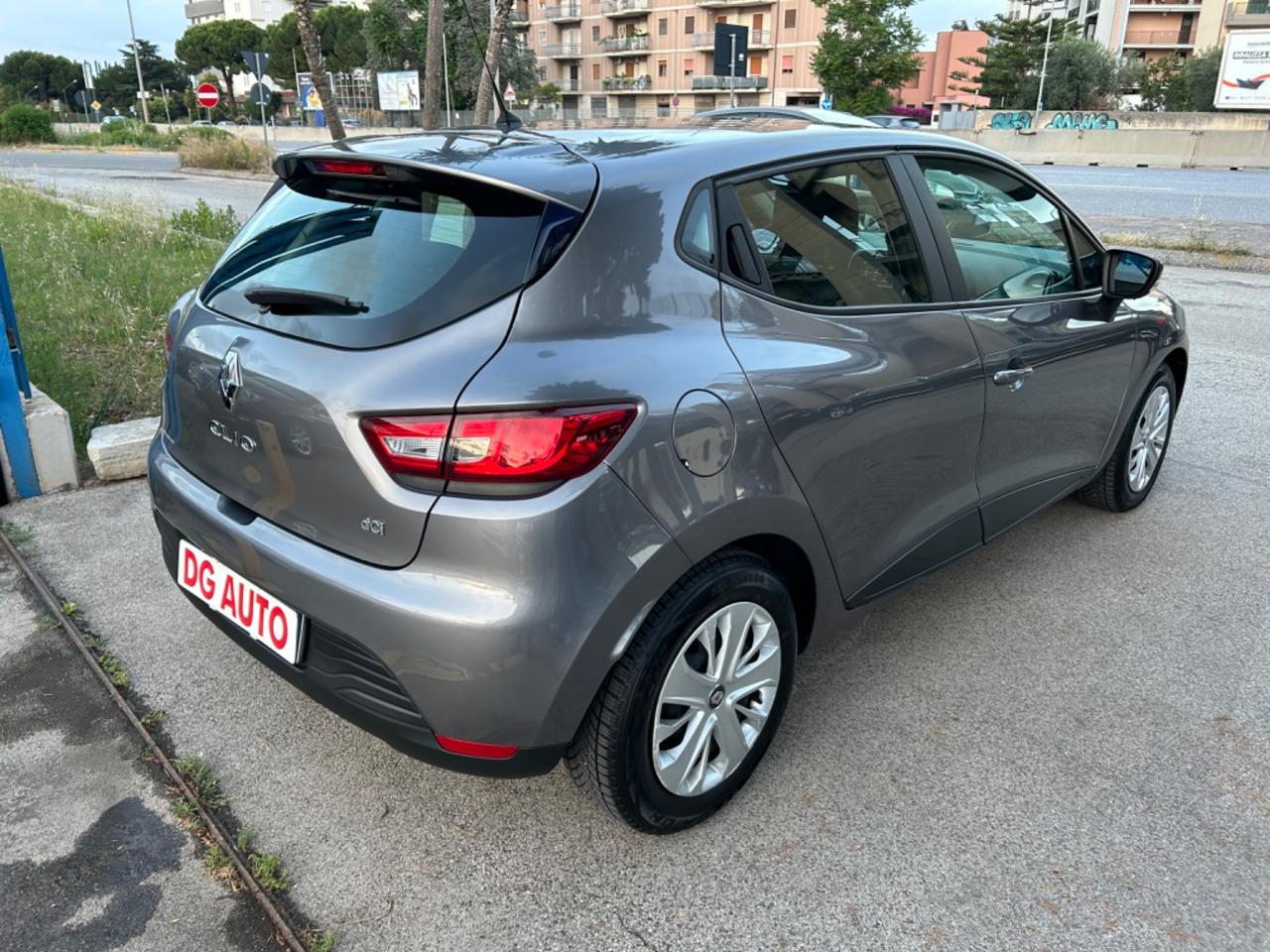 Renault Clio 1.5 dci 75 cavalli 2016 navigatore