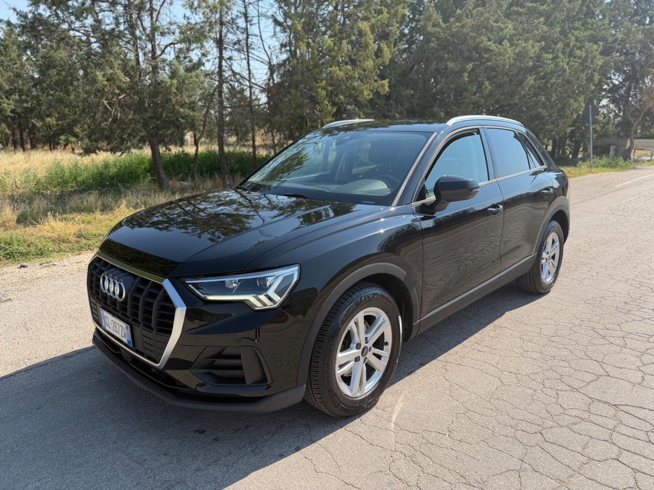 Audi Q3 35 TDI S tronic Business Advanced MATRIX /CAMERA/FULL
