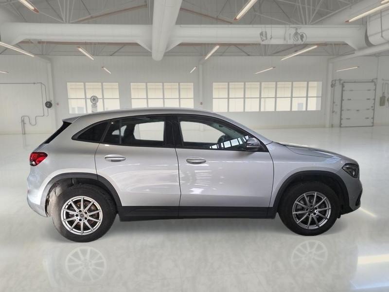 MERCEDES-BENZ GLA 200 D AUTOMATIC BUSINESS EXTRA CROSSOVER