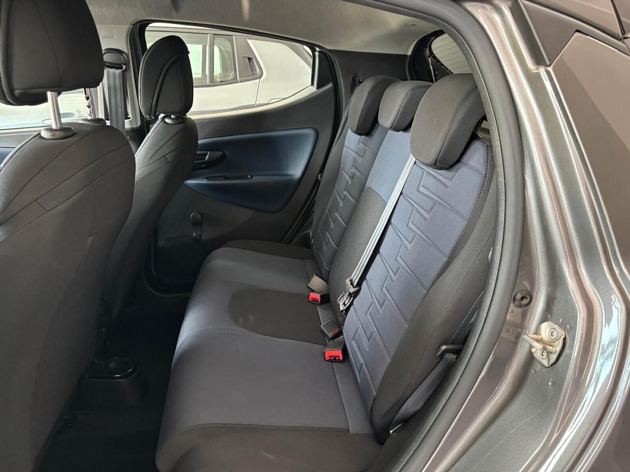 Lancia Ypsilon 1.0 FireFly 5 porte S&S Hybrid Platino