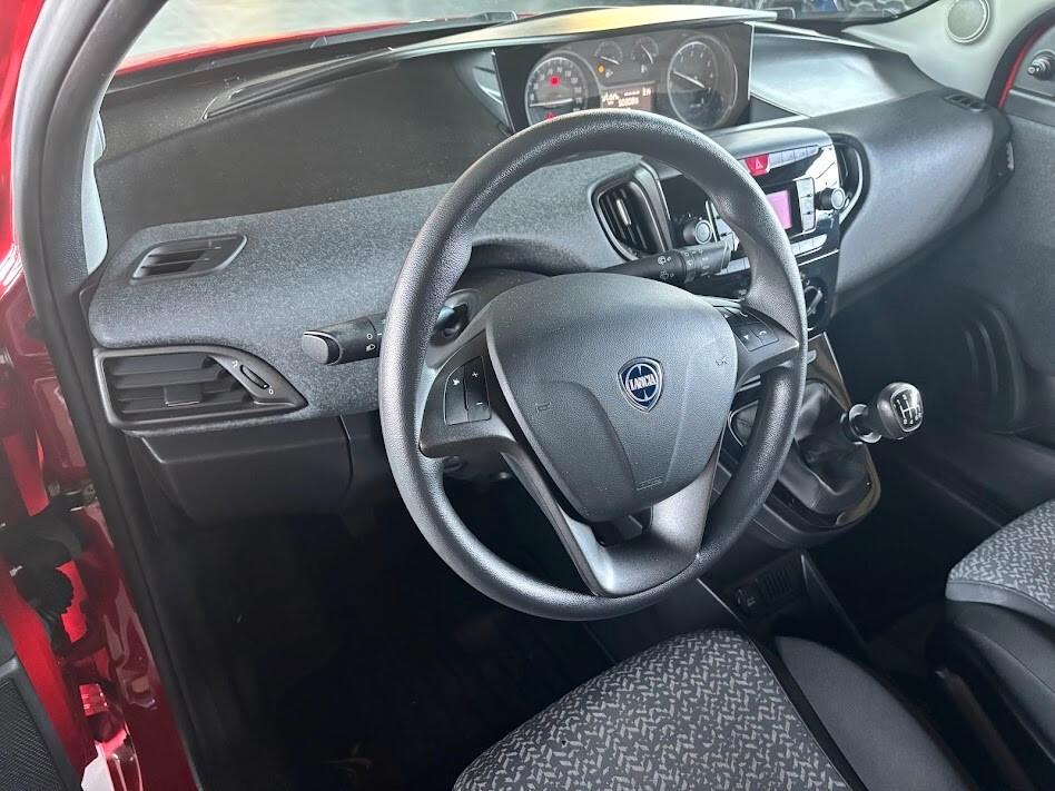 Lancia Ypsilon 1.0 Hybrid 50.000km NEOPATENTATI
