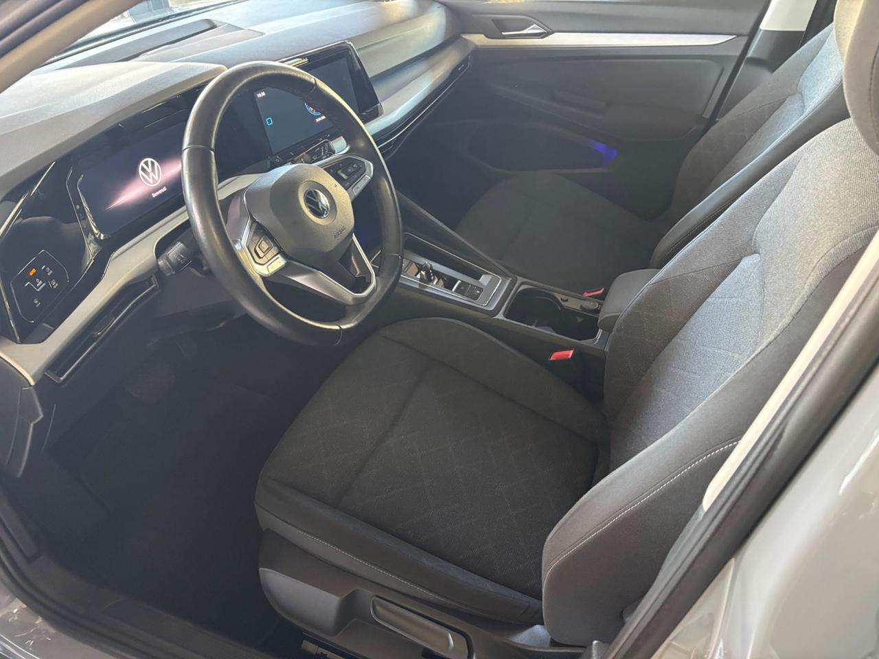VW Golf 1.0 eTSI EVO DSG Life scarico akrapovic, neopatentati
