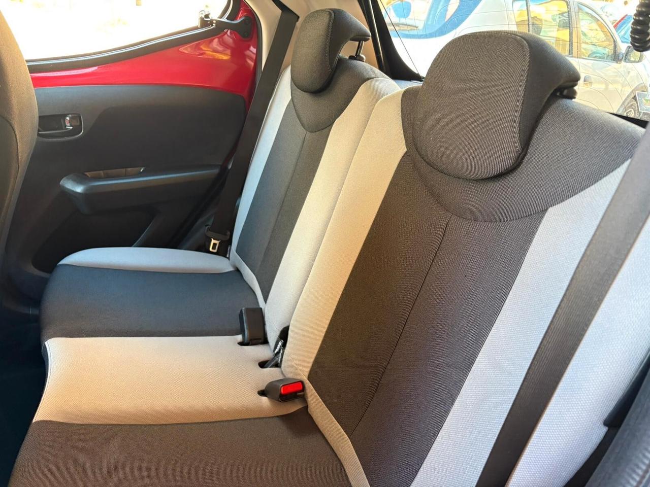 Toyota Aygo 1.0 VVT-i 69 CV 5 porte x-clusiv