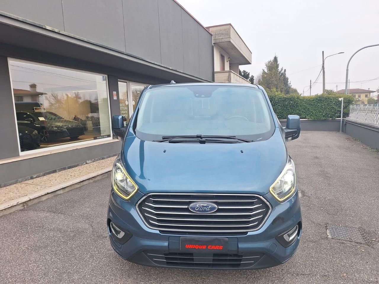 Ford Tourneo Custom AUTOCARRO 6 POSTI PASSO LUNGO 320 2.0 EcoBlue 185CV PL Titanium