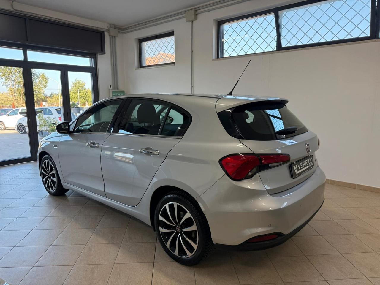 Fiat Tipo 1.4 5 porte Lounge 95 CV UNICO PROPRETARIO