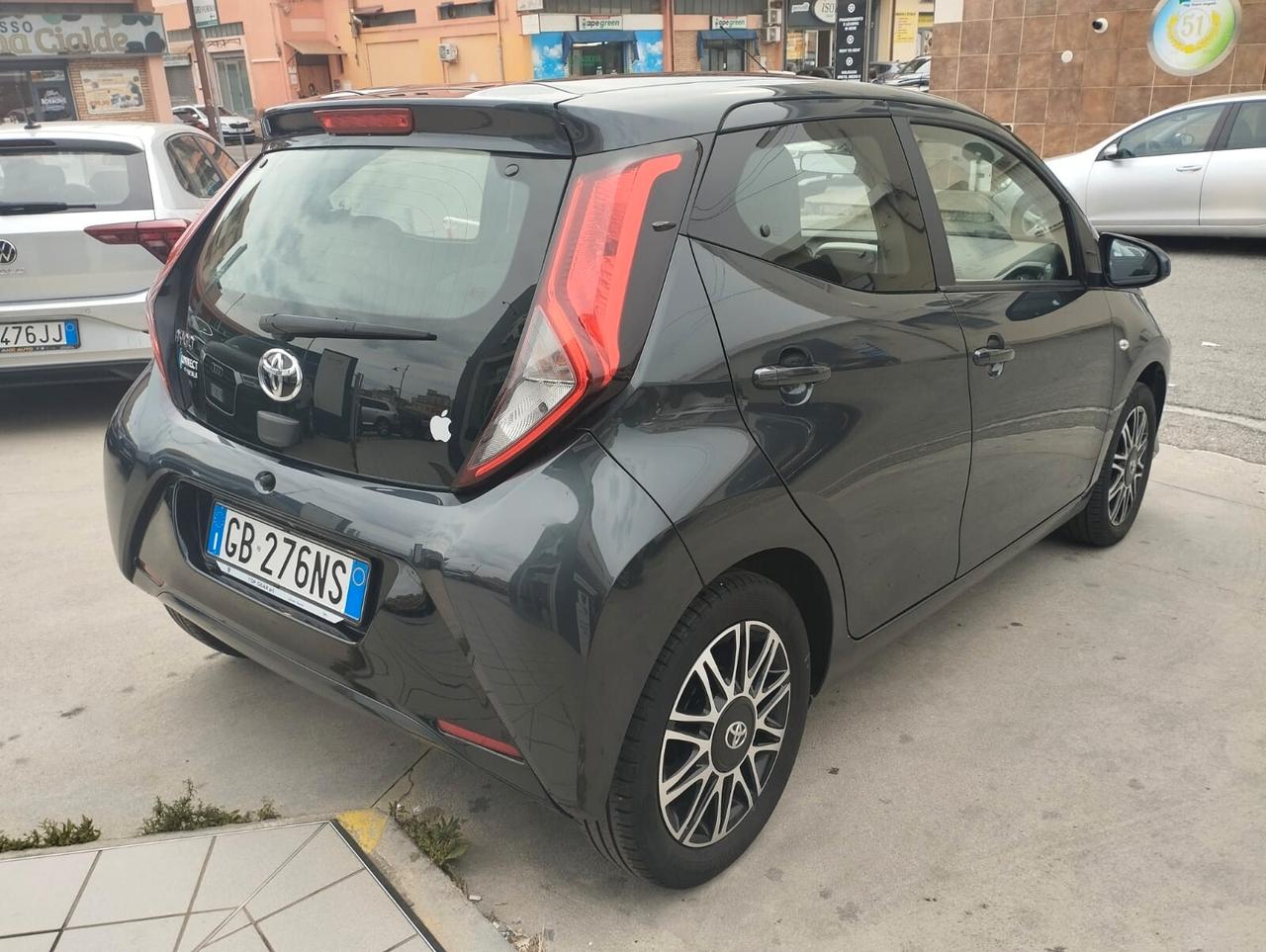 Toyota Aygo Connect 1.0 72 CV 5 porte x-play