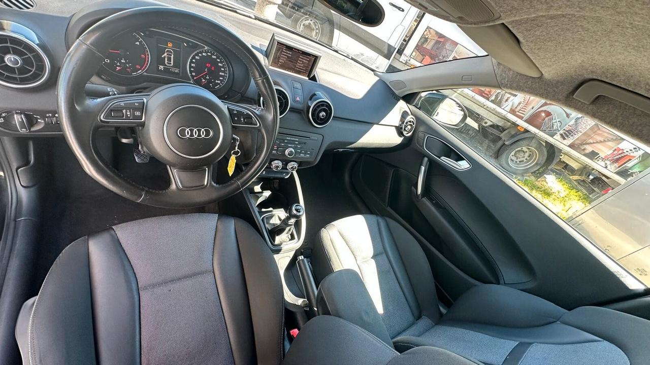 Audi A1 1.6 TDI Attraction KM CERTIFICATI-UNICO PROPRIETARIO
