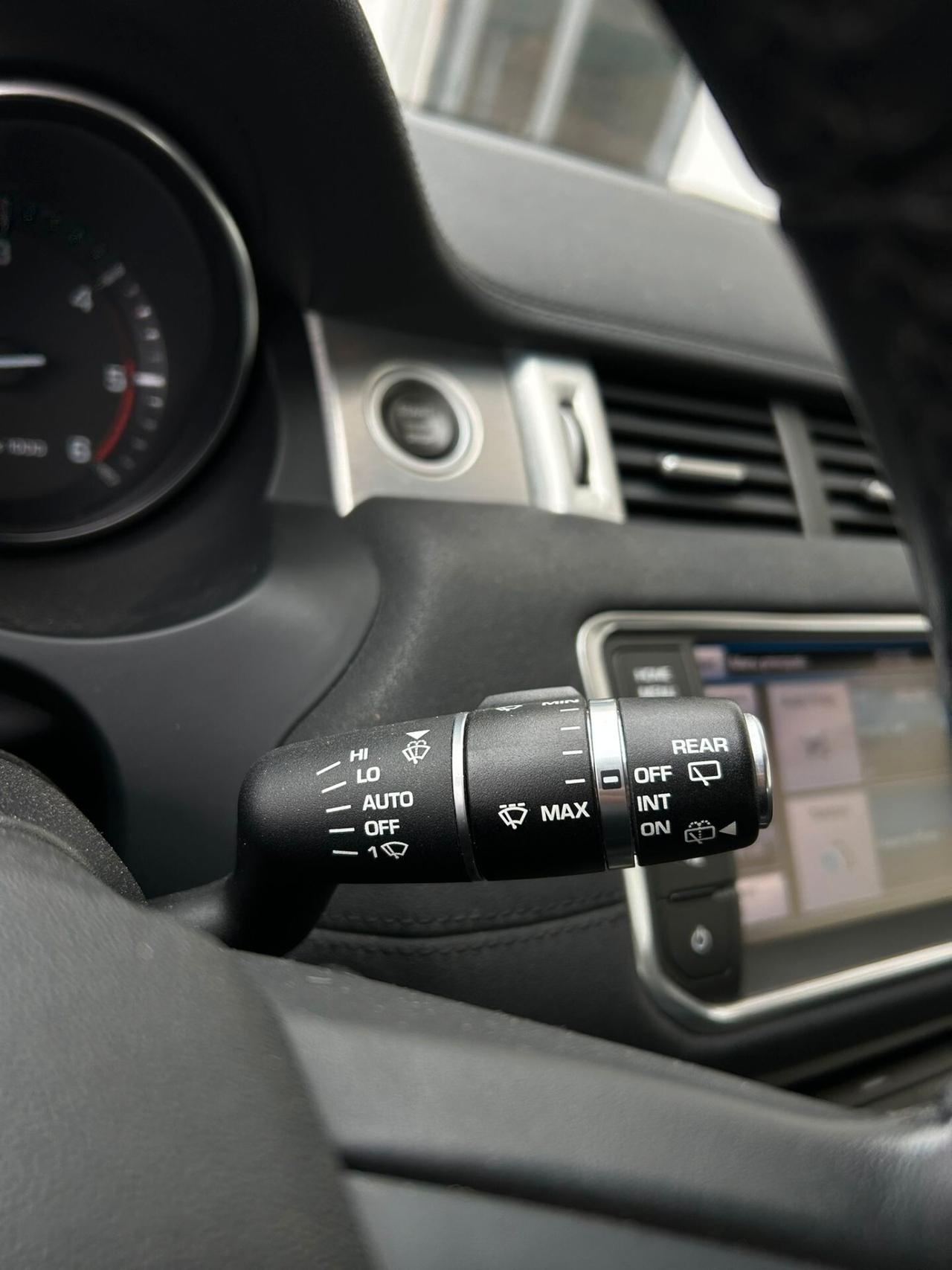 Land Rover Range Evoque 2.2 TD4 5p. Prestige