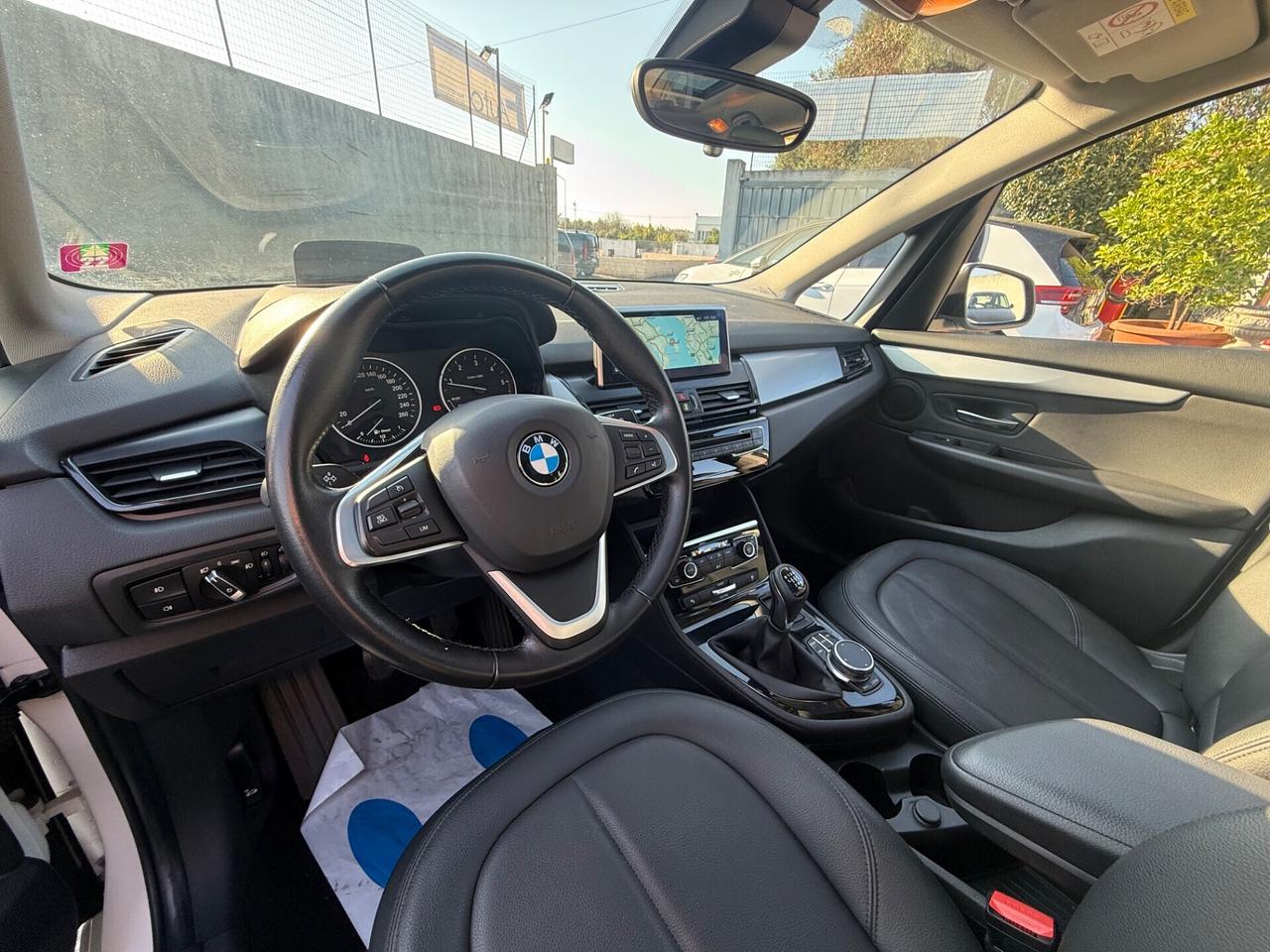 Bmw Active Tourer 218d Luxury,TETTO APRIBILE,PELLE,NAVI,CLIMATRONIC BIZ.,ECC…