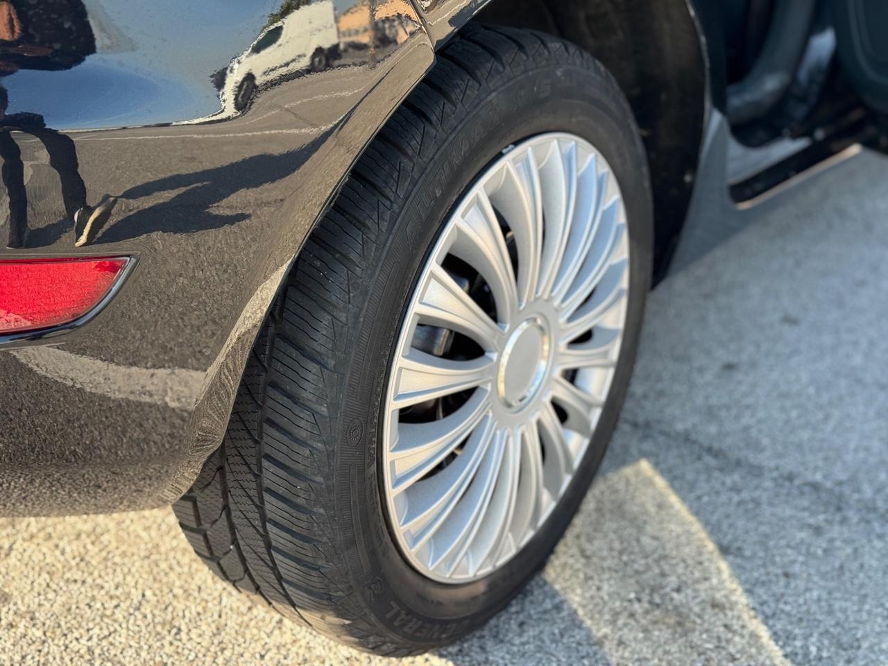 FORD FIESTA 1.2 BENZINA NEO PATENTATI KM REALI 12MESI DI GARANZIA