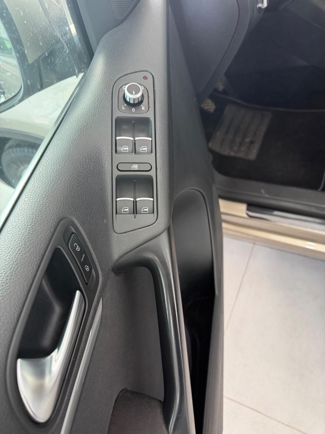 VW Tiguan 2.0 TDI 140 CV 4MOTION FINANZIABILE