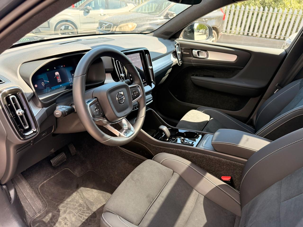Volvo XC40 B3 automatico Ultra Black Edition