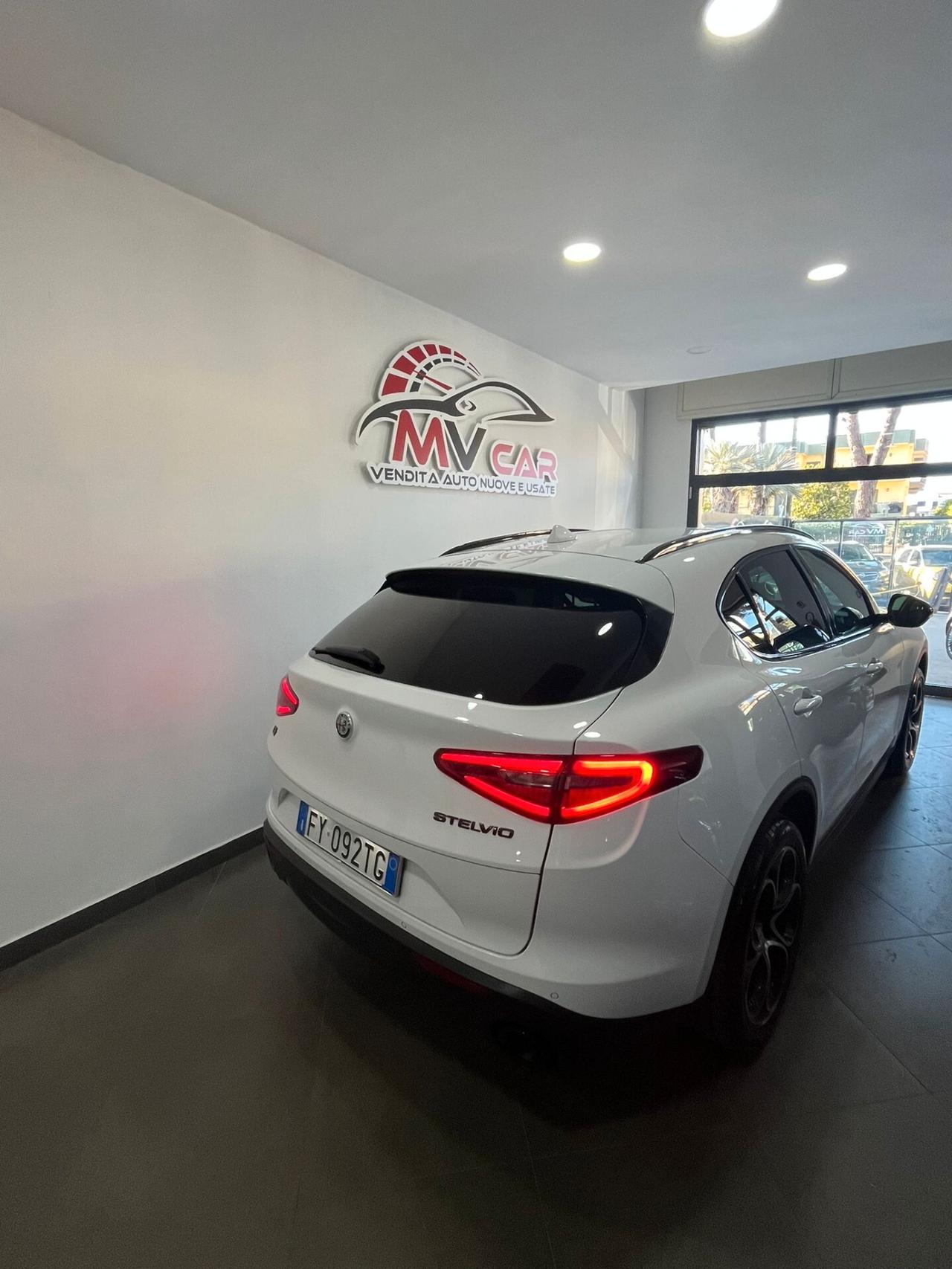Alfa Romeo Stelvio 2.2 Turbodiesel 210 CV AT8 Q4 Super