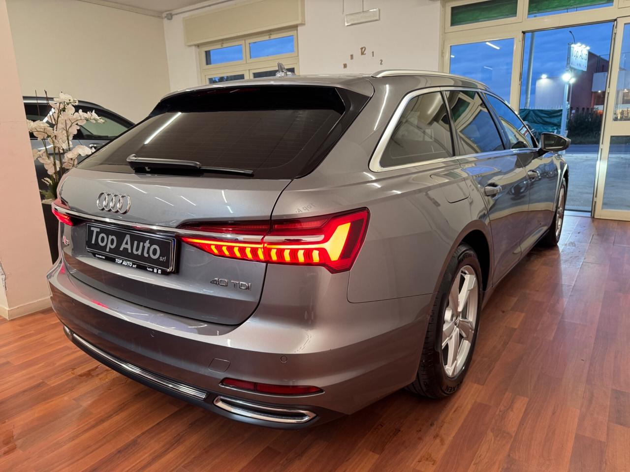 AUDI A6 AVANT 40 TDI 204 cv ULTRA S TRONIC DESIGN