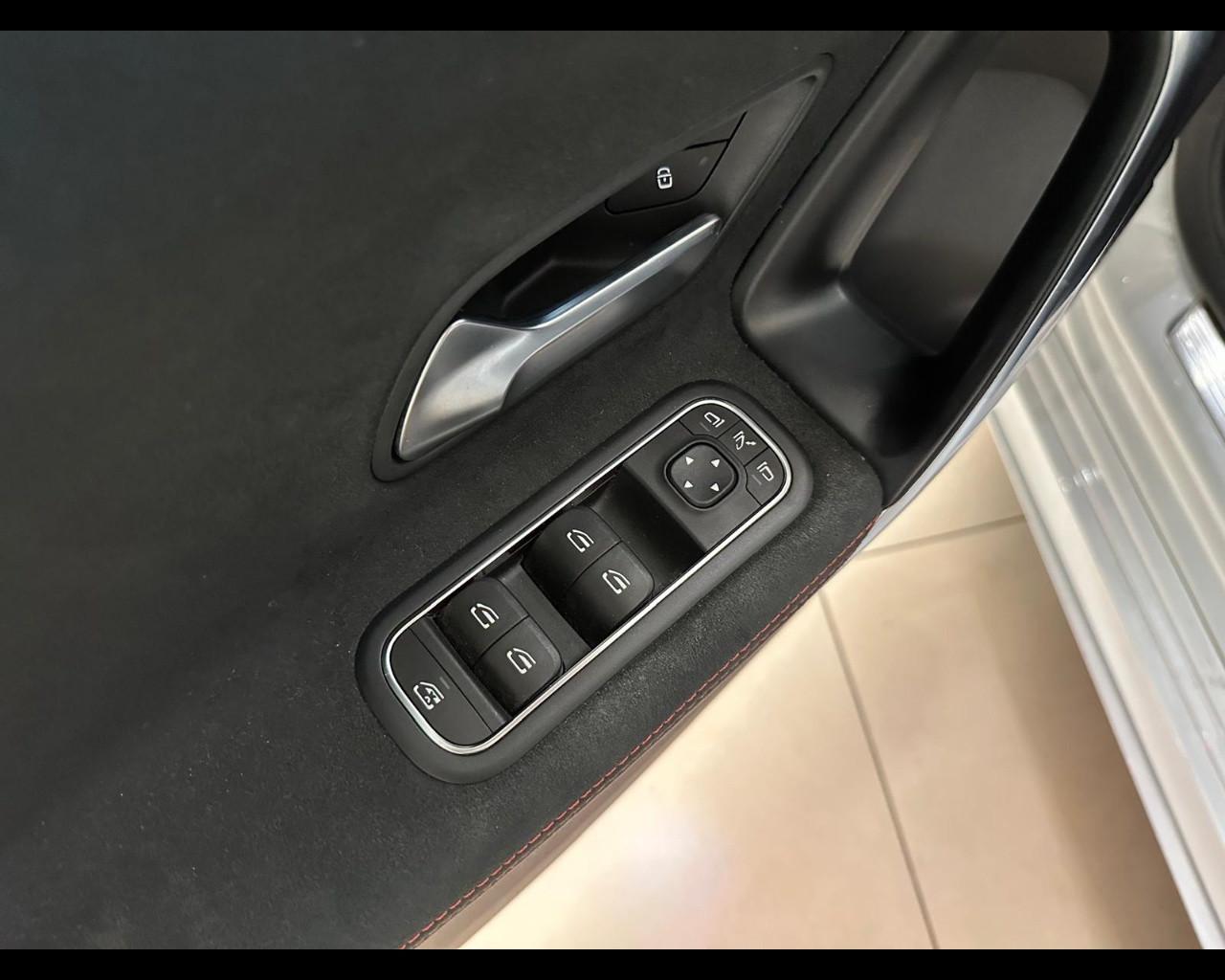 Mercedes-Benz Classe A (W177) - A 200 d Automatic Premium