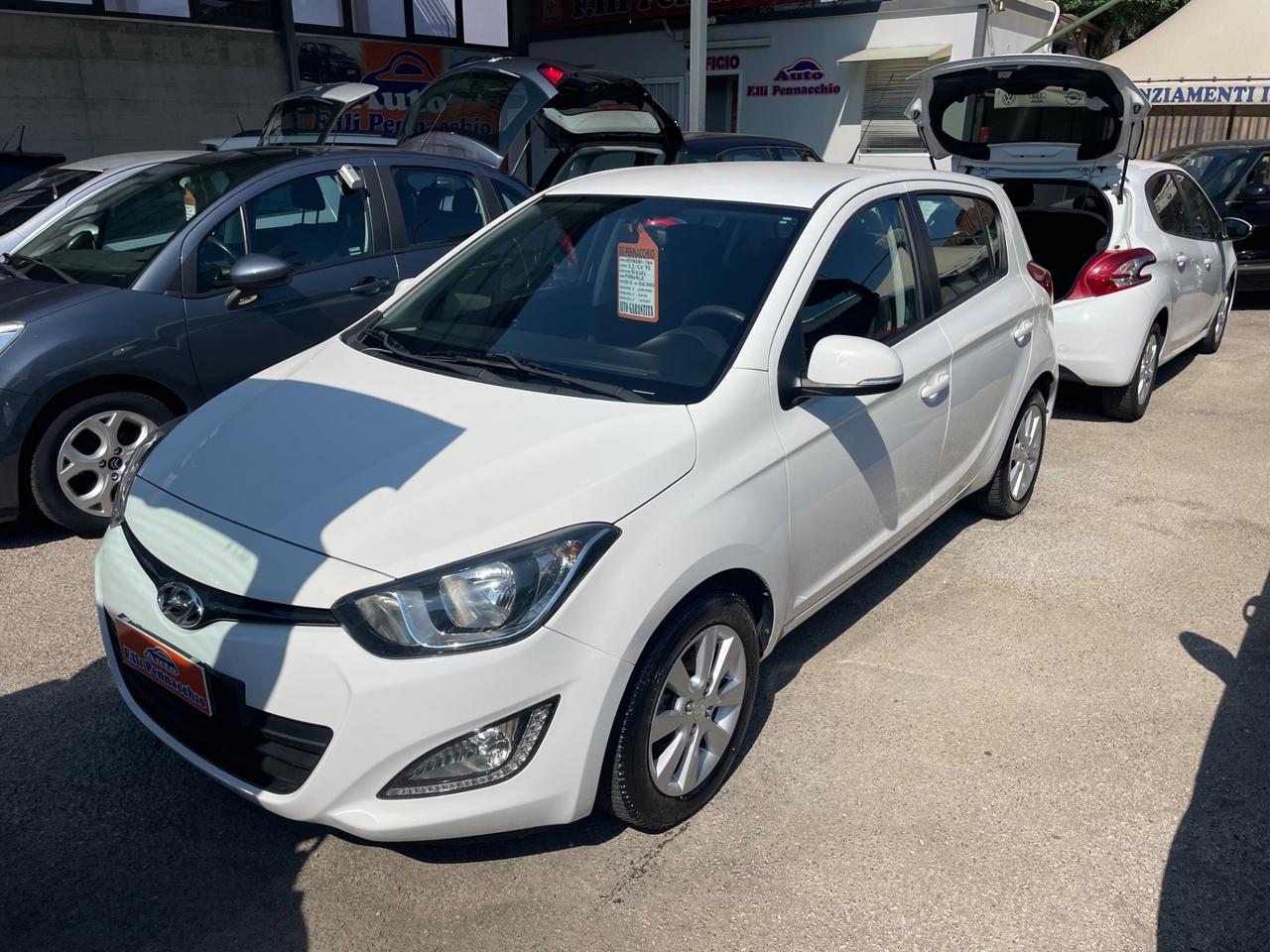 HYUNDAI i20 1.1 DIESEL 75 (CV) 2012