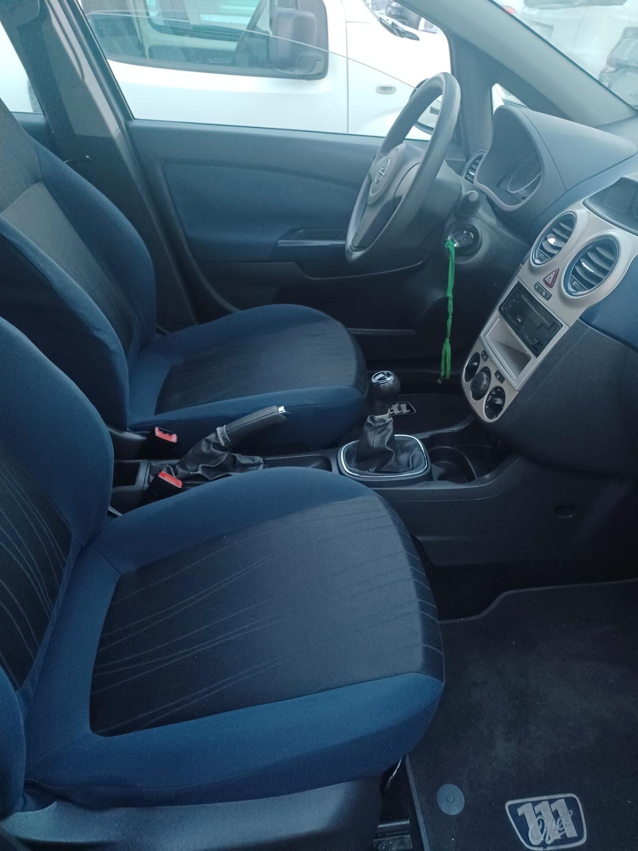 Opel Corsa 1.2 5 porte Cosmo PERFETTA
