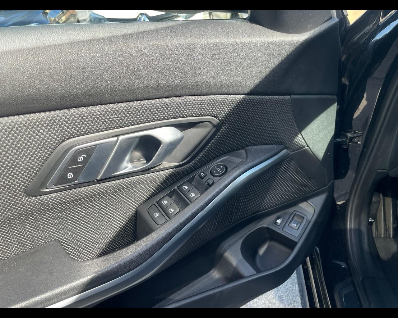 BMW Serie3(G20/21/80/81 - 320e Touring Business Advantage