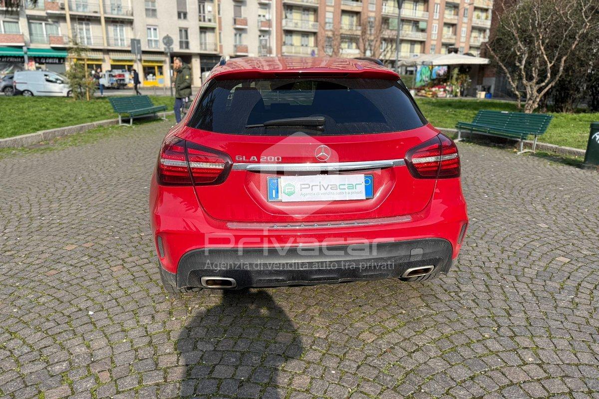 MERCEDES GLA 200 Premium