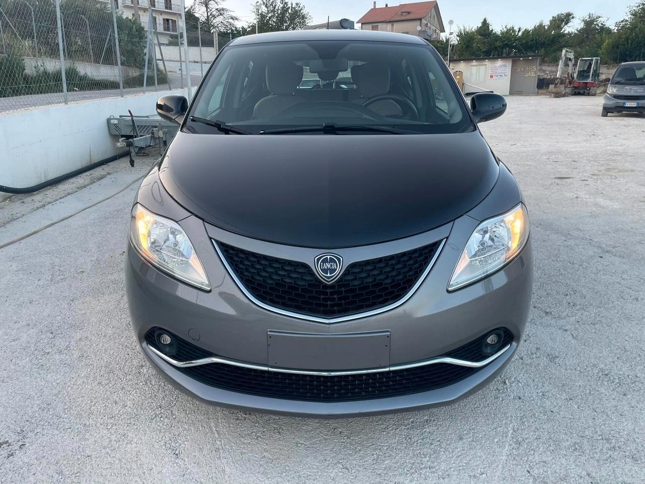 Lancia Ypsilon 1.2 69 CV PLATINUM