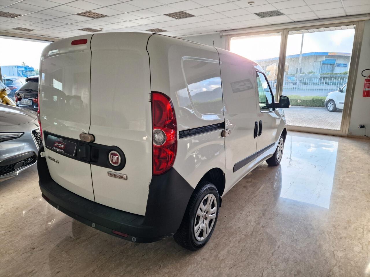 Fiat Doblo 3 posti con Navigatore