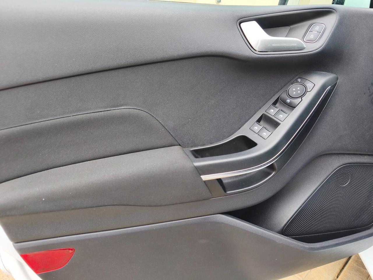 Ford Fiesta 1.1 -75 CV 5 porte Titanium Neopatentato
