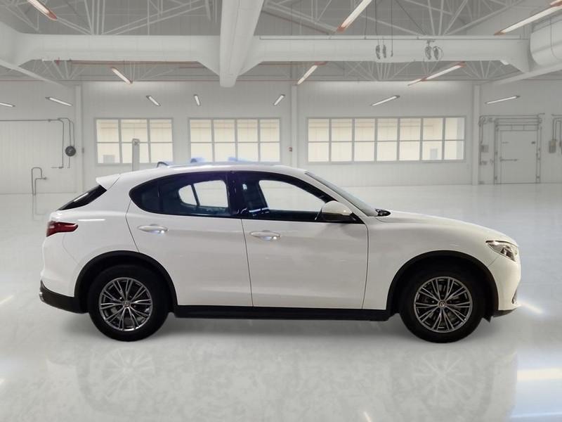 ALFA ROMEO STELVIO 2.2 TURBO DIESEL 160 CV BUSINESS AT8 RWD SUV