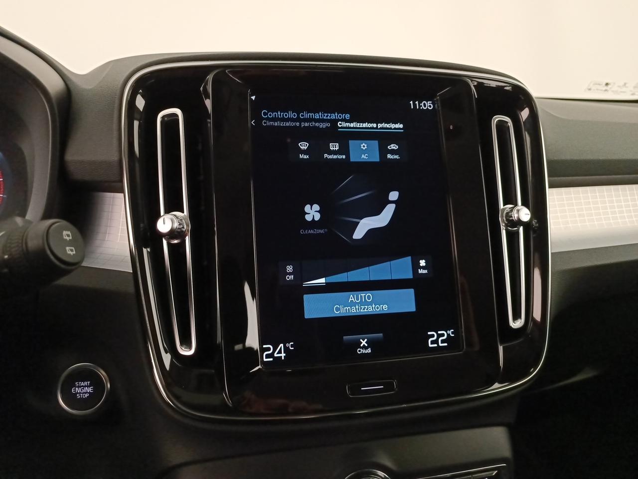 VOLVO XC40 2.0 b4 Momentum awd auto my21