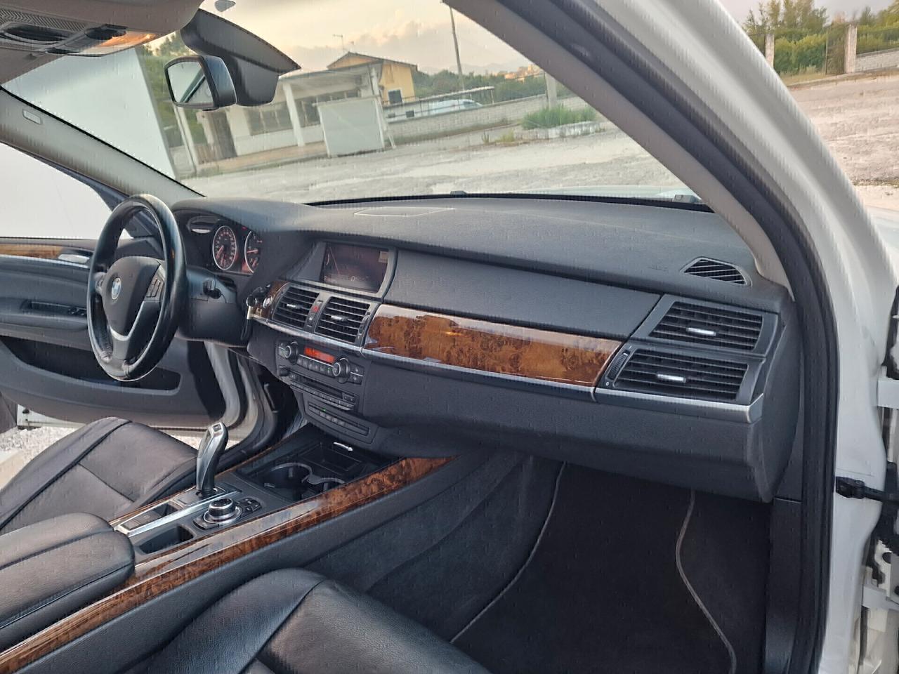 BMW X5 xDrive30d Futura - 2011