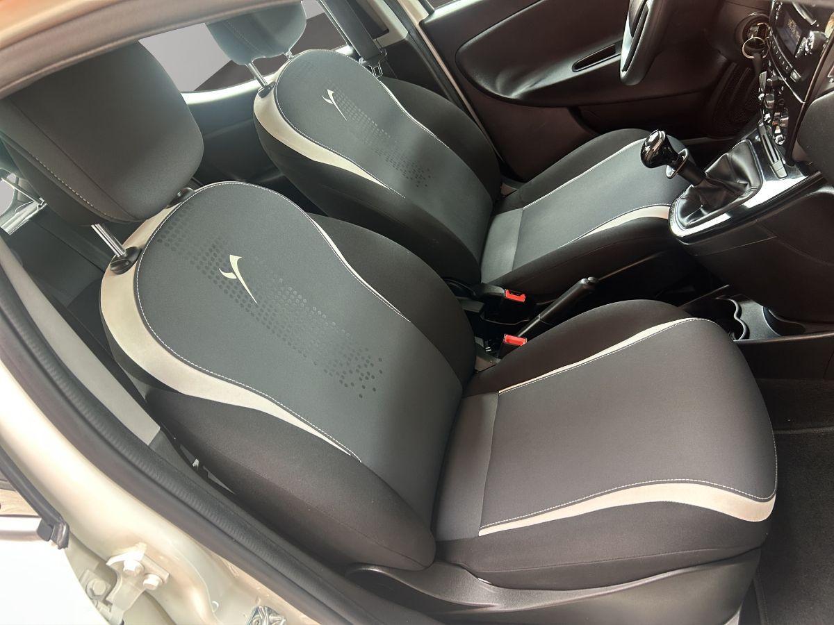 LANCIA - Ypsilon - 1.2 69 CV 5p. Platinum
