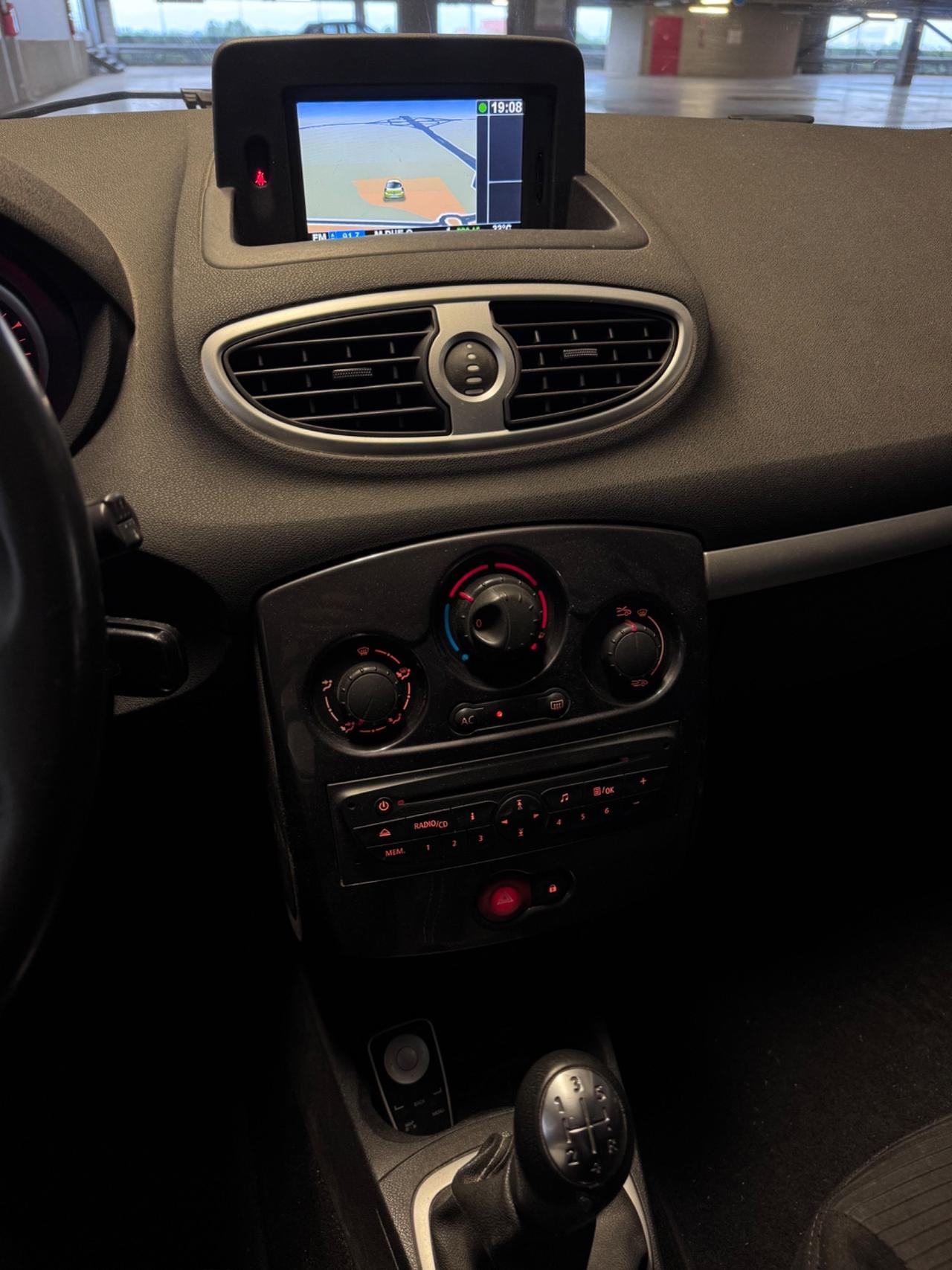 Renault Clio 1.2 16V SporTour Dynamique