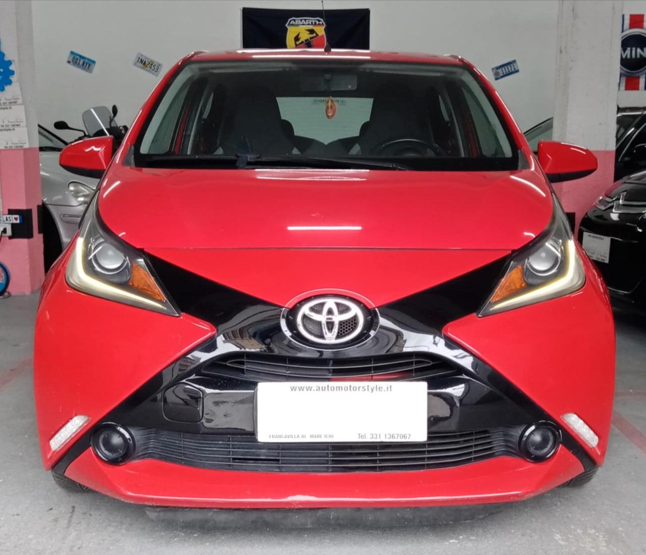 Toyota Aygo 1.0 VVT-i 69 CV 5 porte x-cite