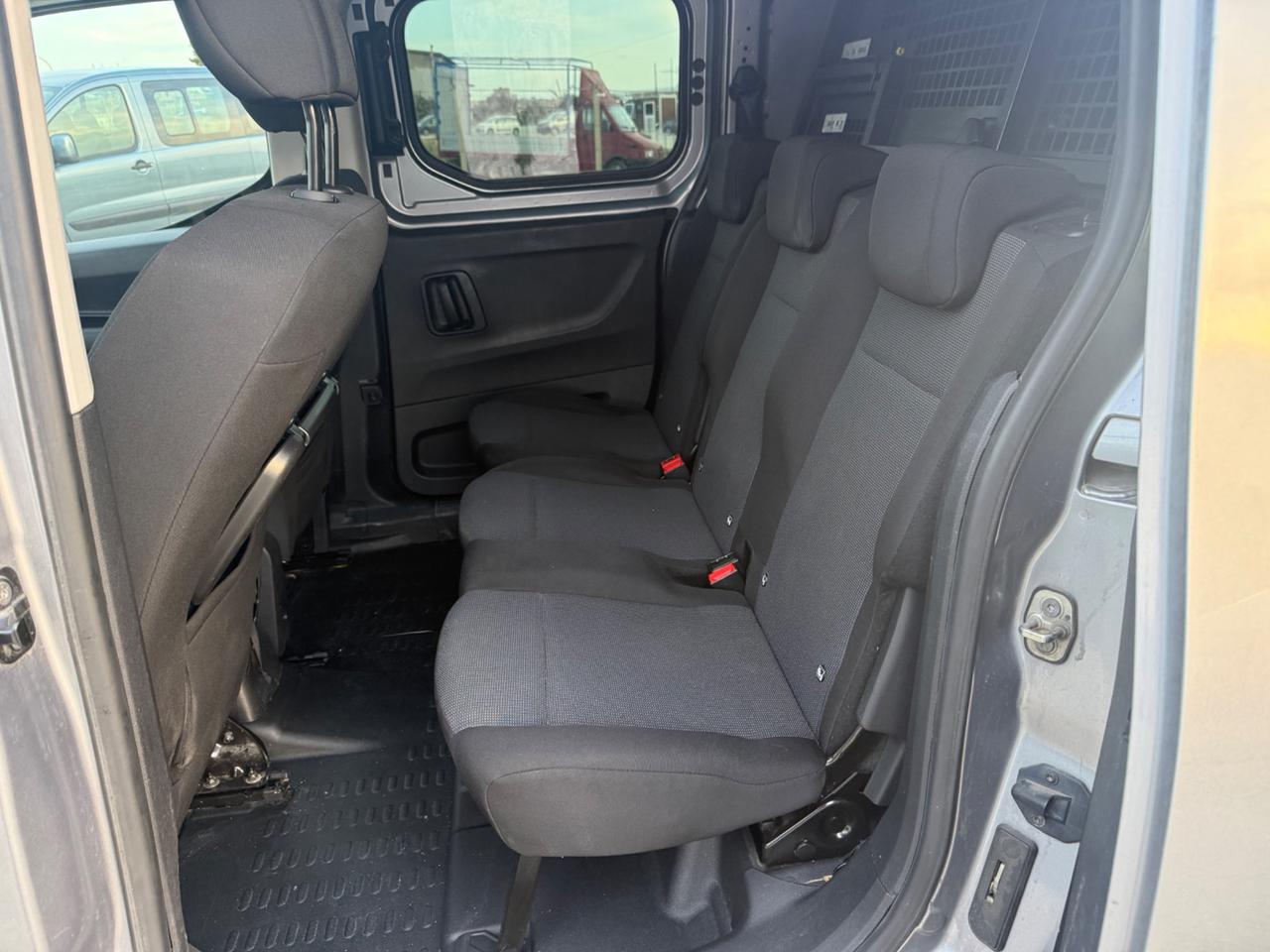 Peugeot Partner BlueHDi 130 cv n1 -5 posti