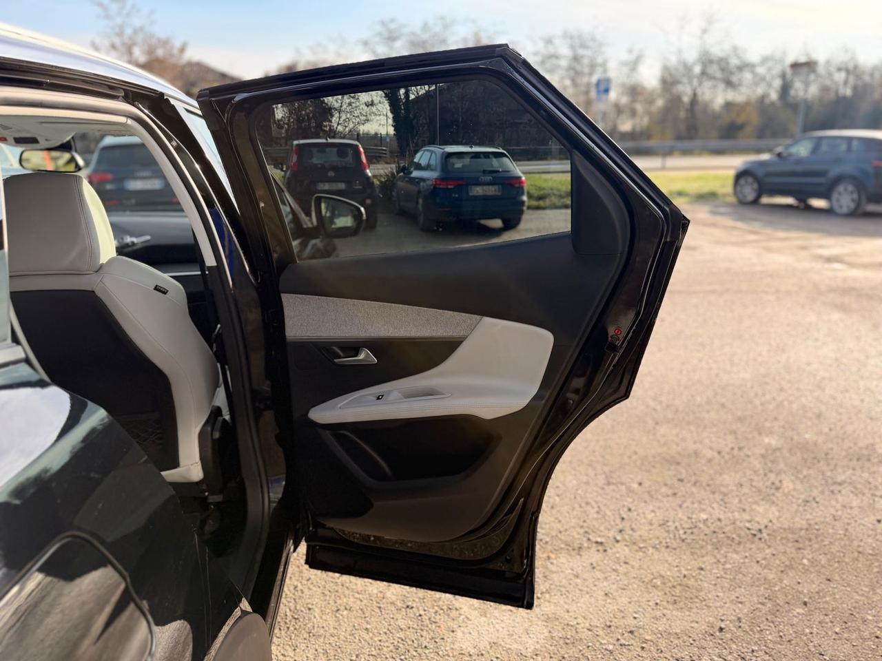 Peugeot 3008 Allure 1.5 Blue HDI 130 #8231