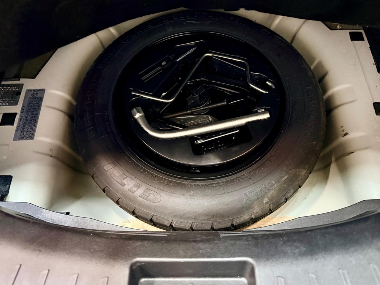 Lancia Ypsilon 1.2benz 69cv Neopat E6