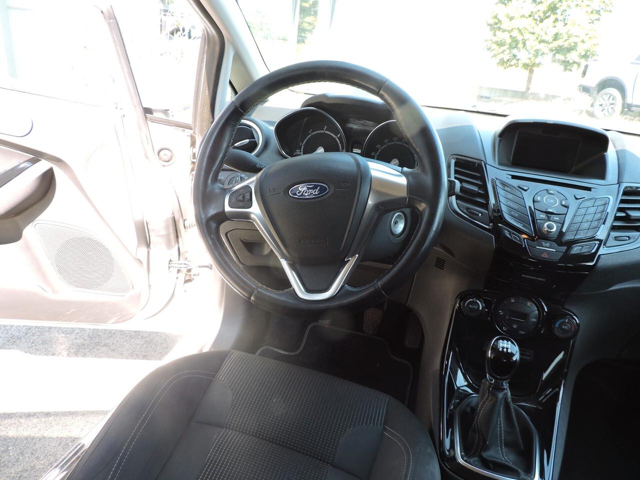 Ford Fiesta 1.5 TDCi 75CV 5 porte Titanium