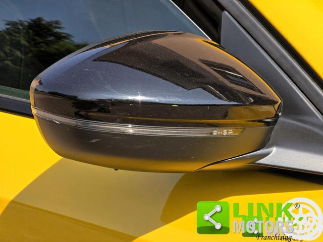 PEUGEOT 208 GT Pack 100 CV