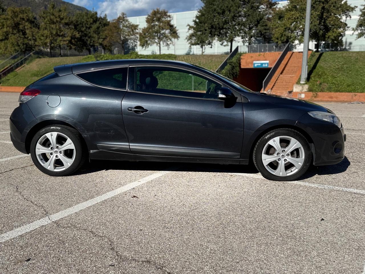 Renault Megane Mégane Coupé OK NEOPATENTATI