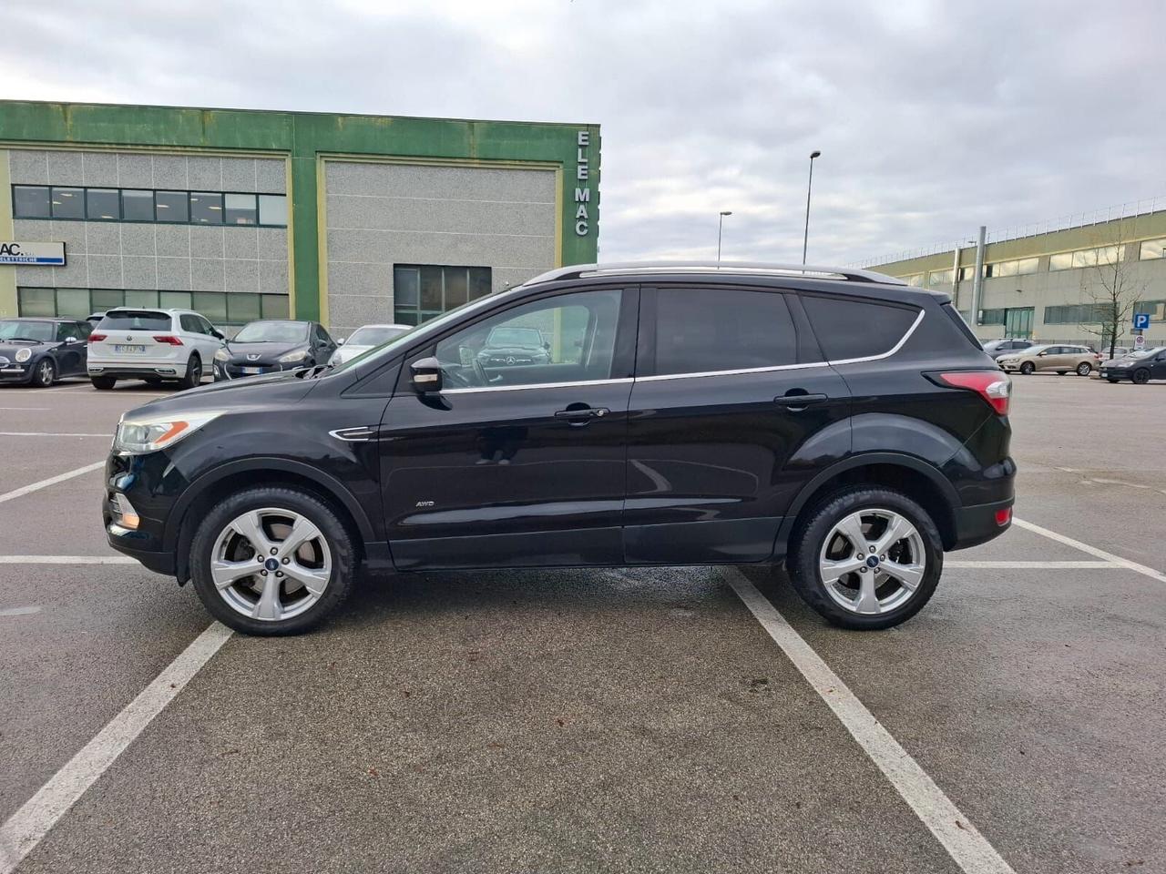 Ford Kuga 2.0 TDCI 150 CV S&S 4WD Powershift Titanium