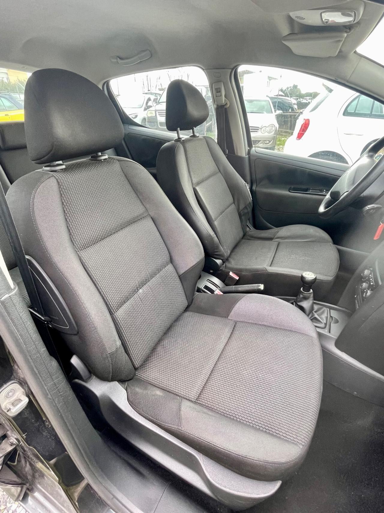 Peugeot 207 1.4 HDi 70CV FAP 5p. XS