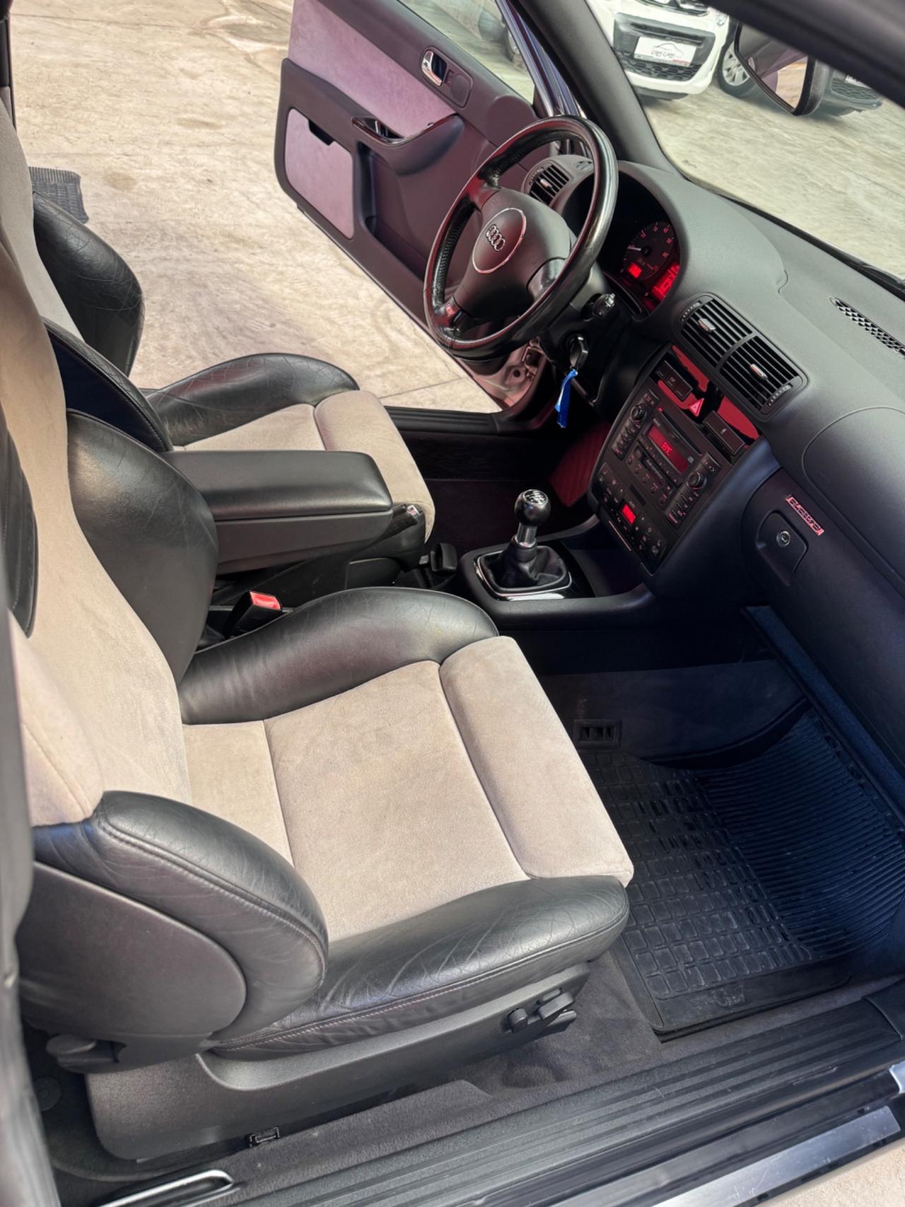 Audi A3 1.8 turbo 20V cat 3p. Attraction