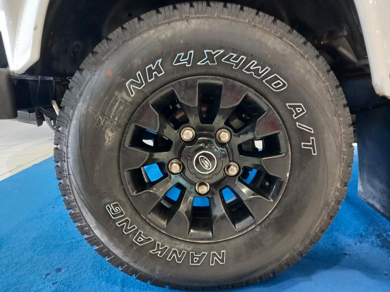 Land Rover Defender 90 2.2 EXPEDITION 032/100