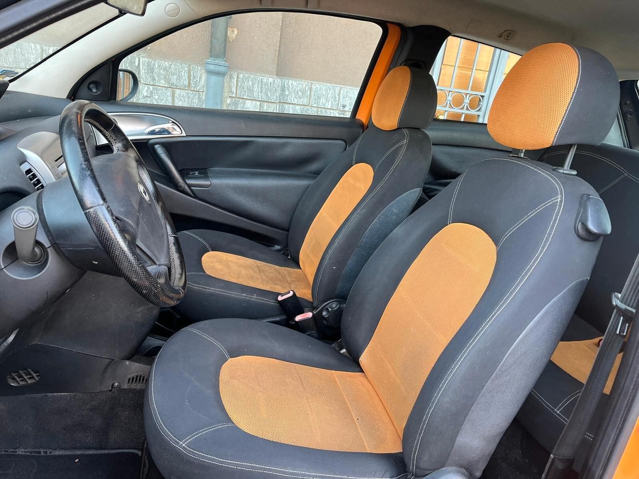 Lancia Ypsilon Ypsilon 1.2 16v Momo Design